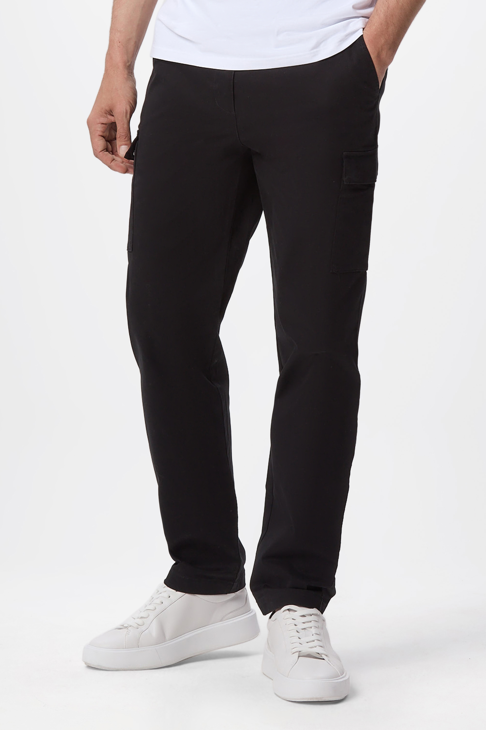 THE CARGO TROUSERS