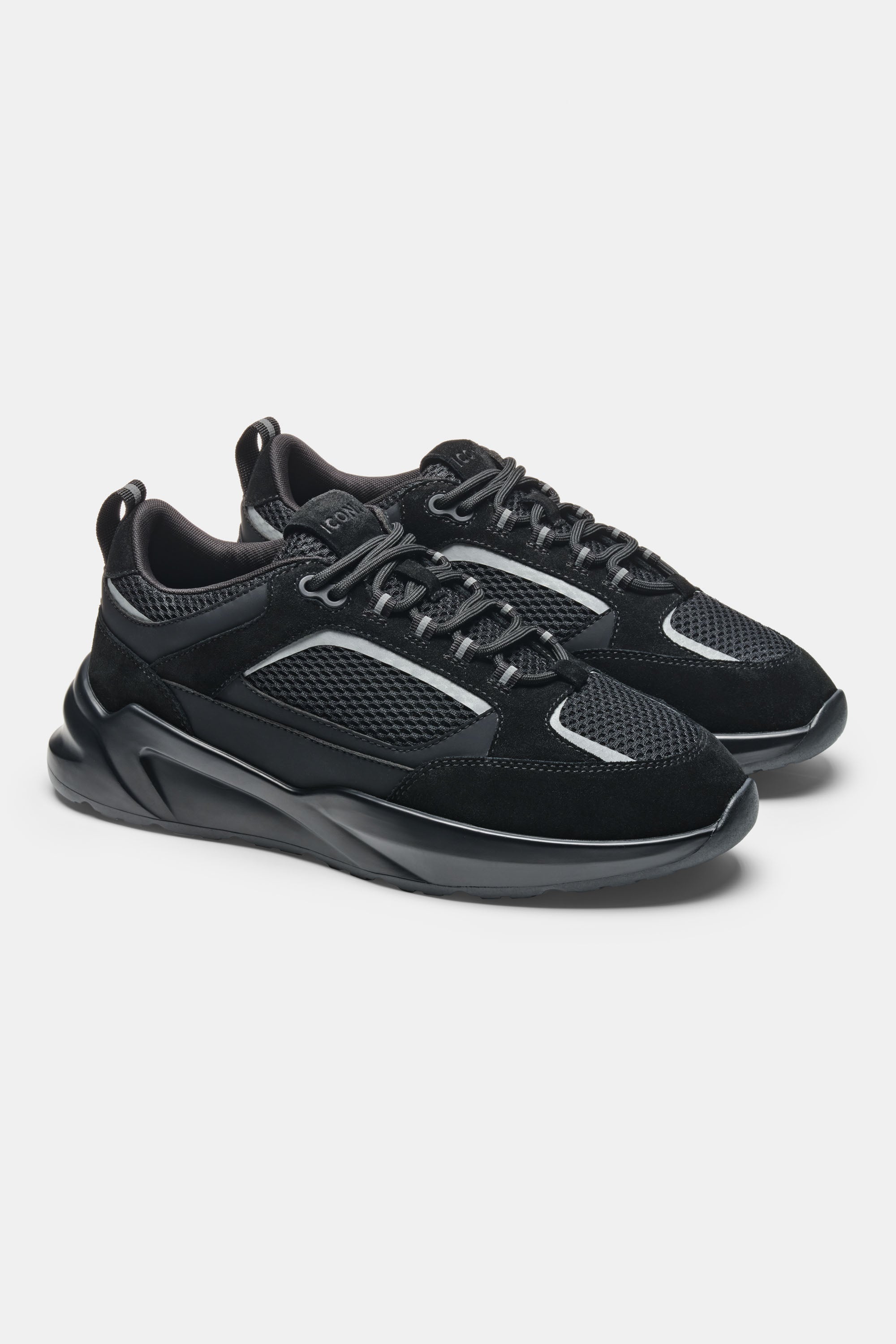 THE AREZZO RUNNER