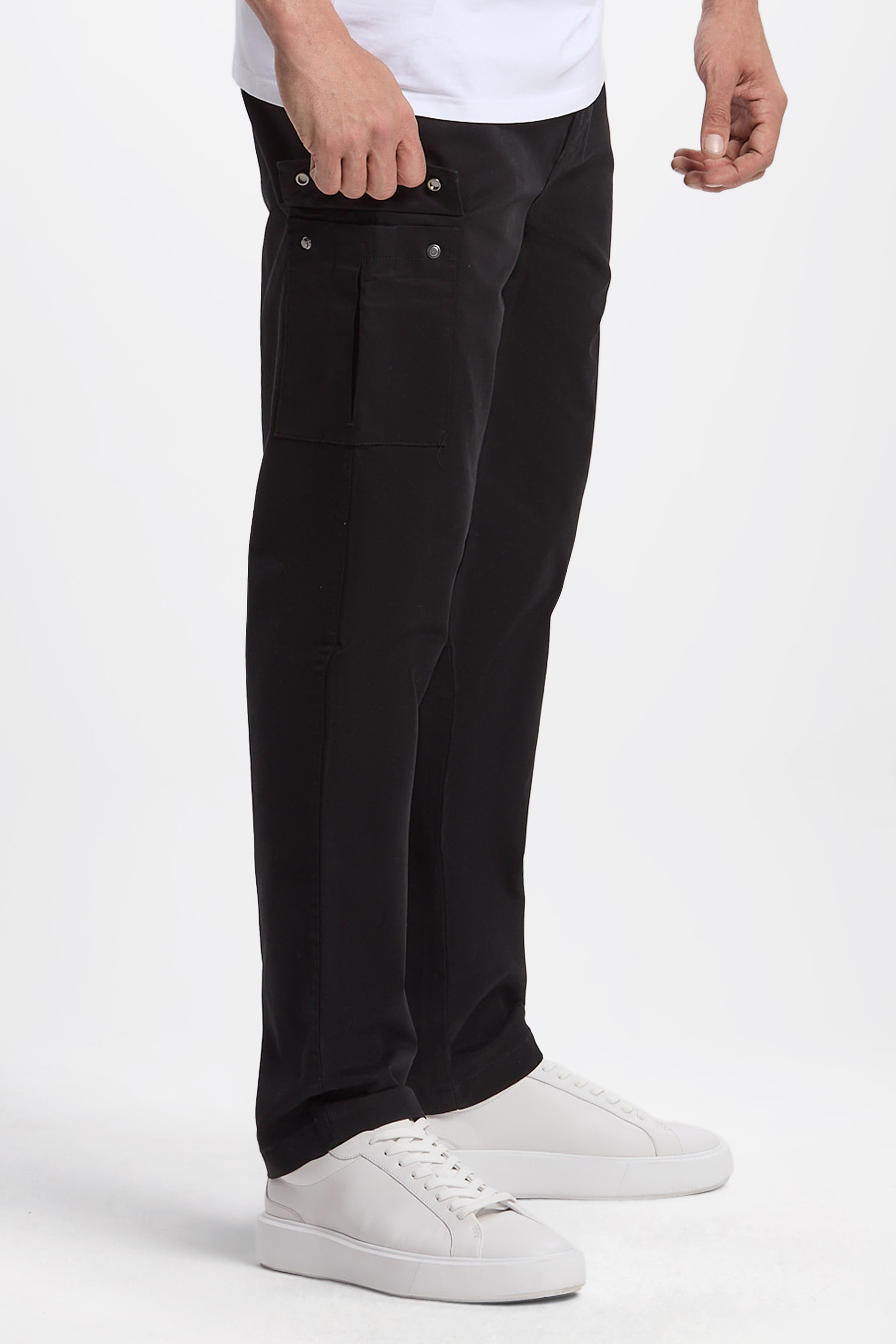 THE CARGO TROUSERS