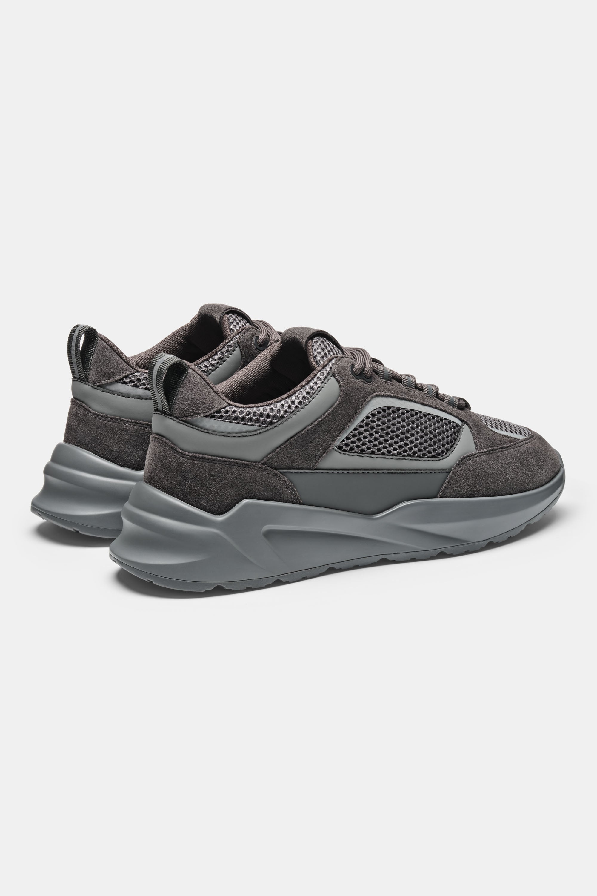 THE AREZZO RUNNER