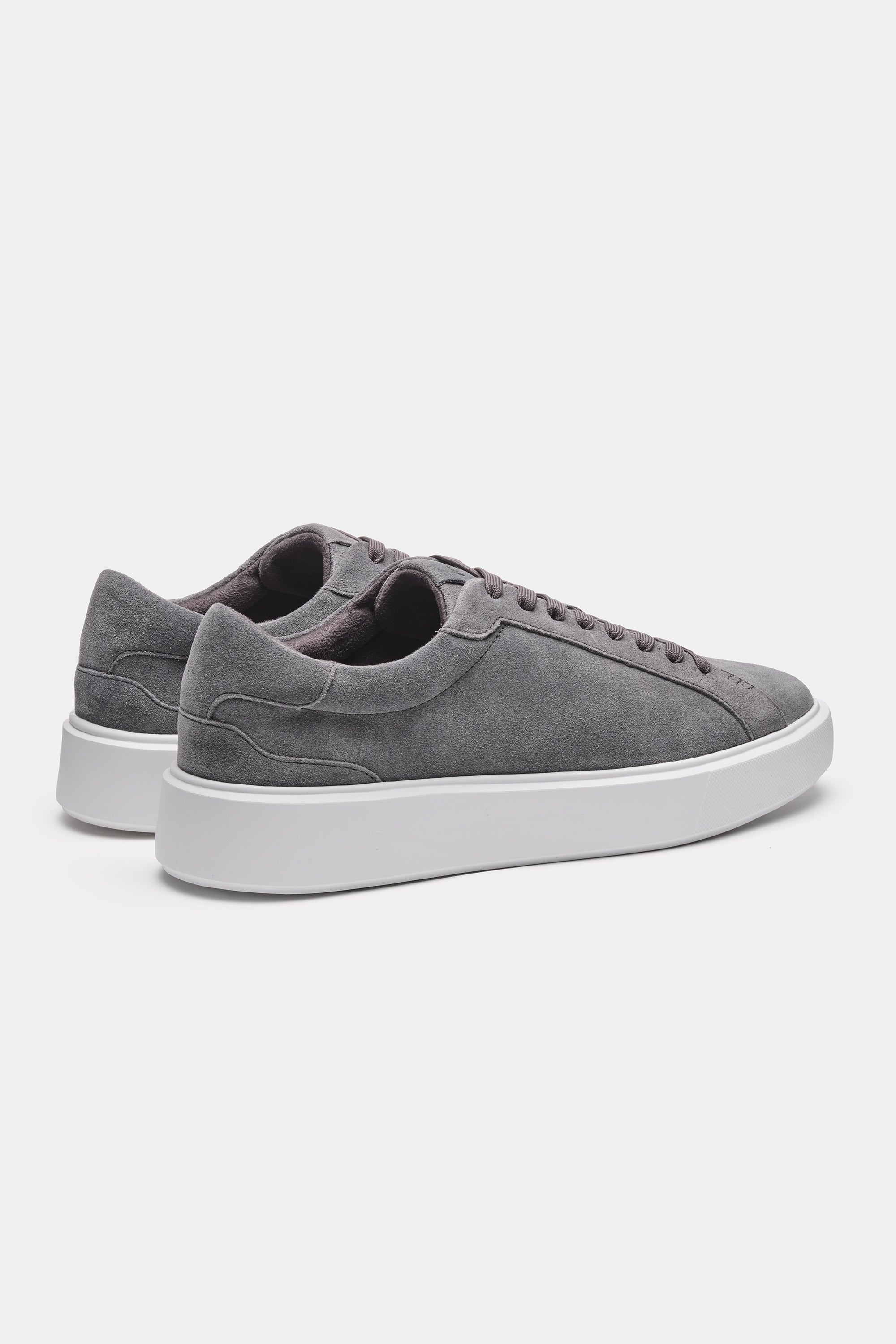 THE CLASSIC SUEDE TRAINER