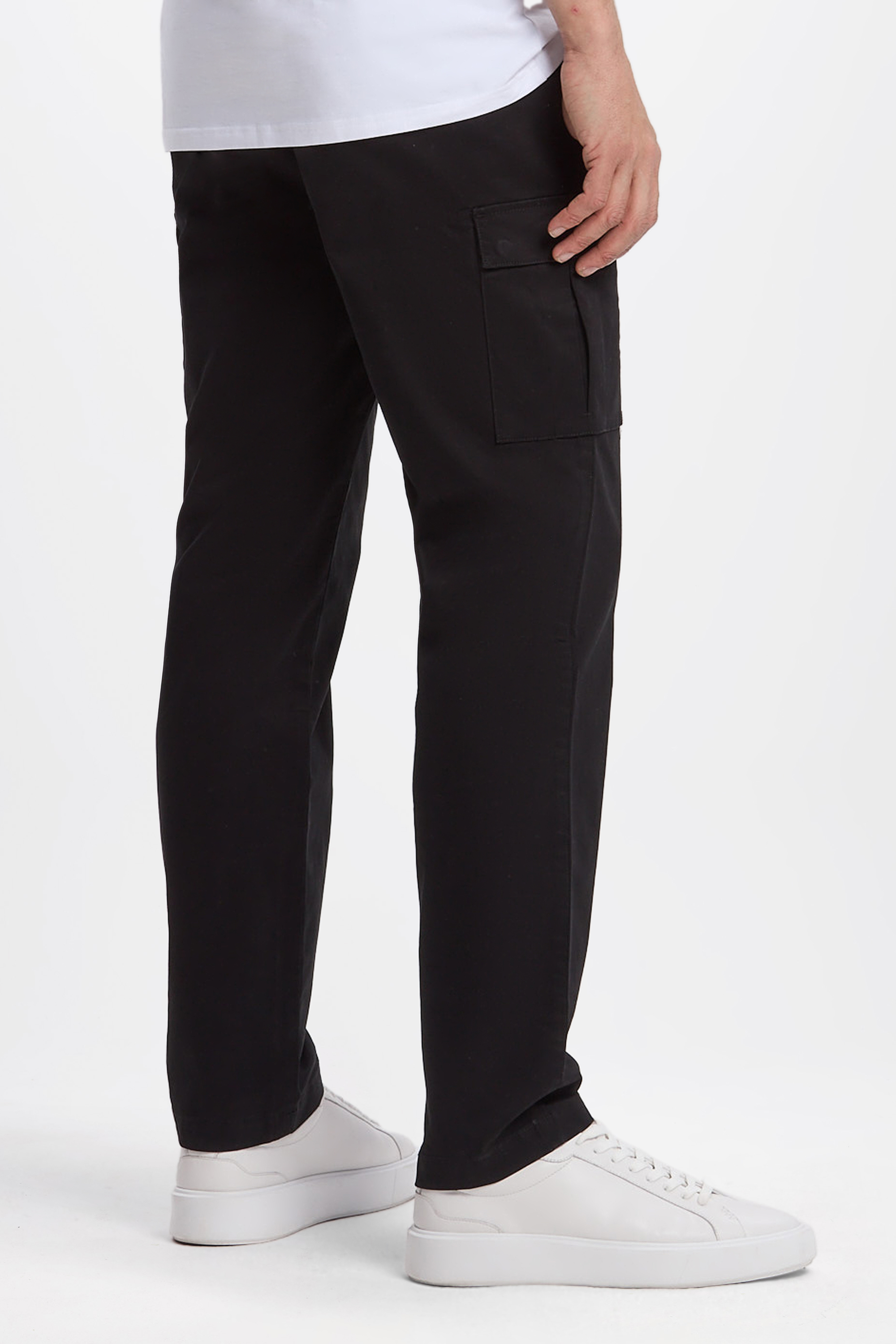 THE CARGO TROUSERS