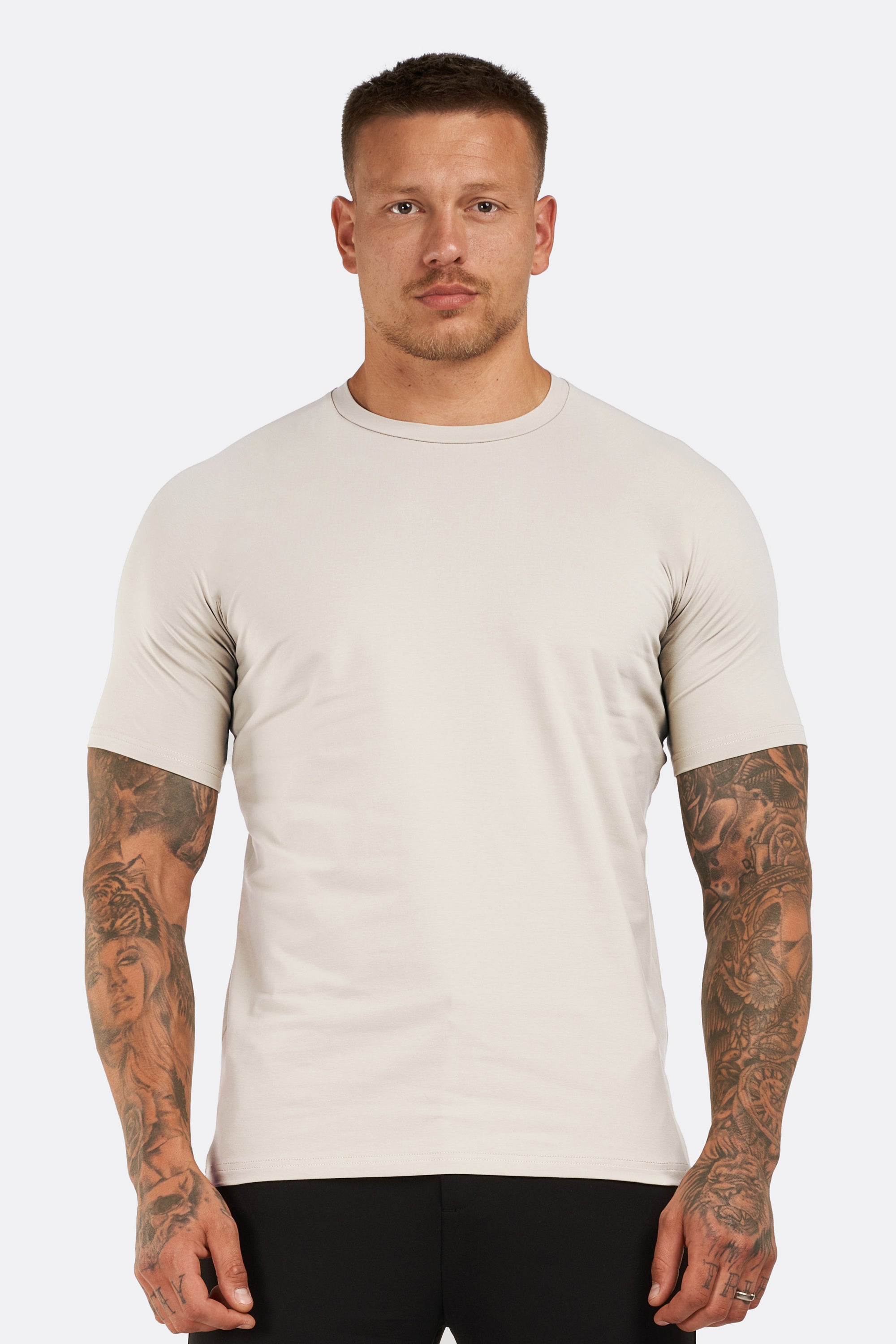 THE ESSENTIAL T-SHIRT