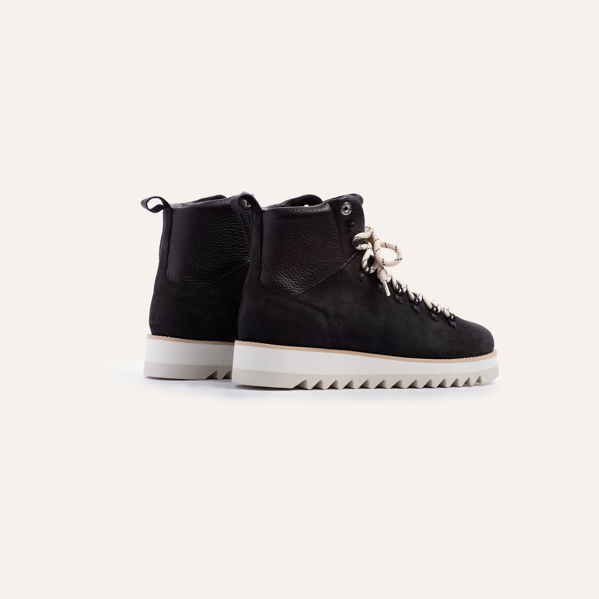 Massif Hi Montagna Black