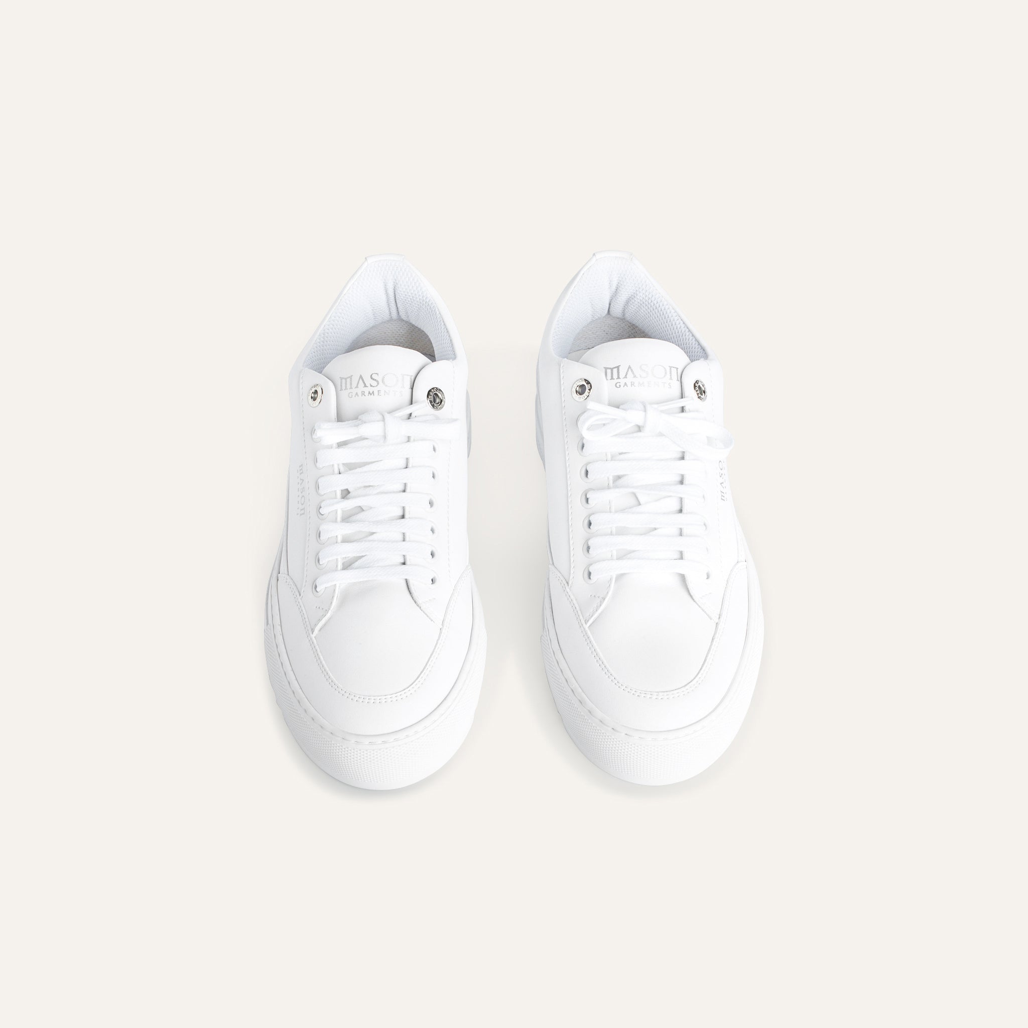Tia Nuovo White
