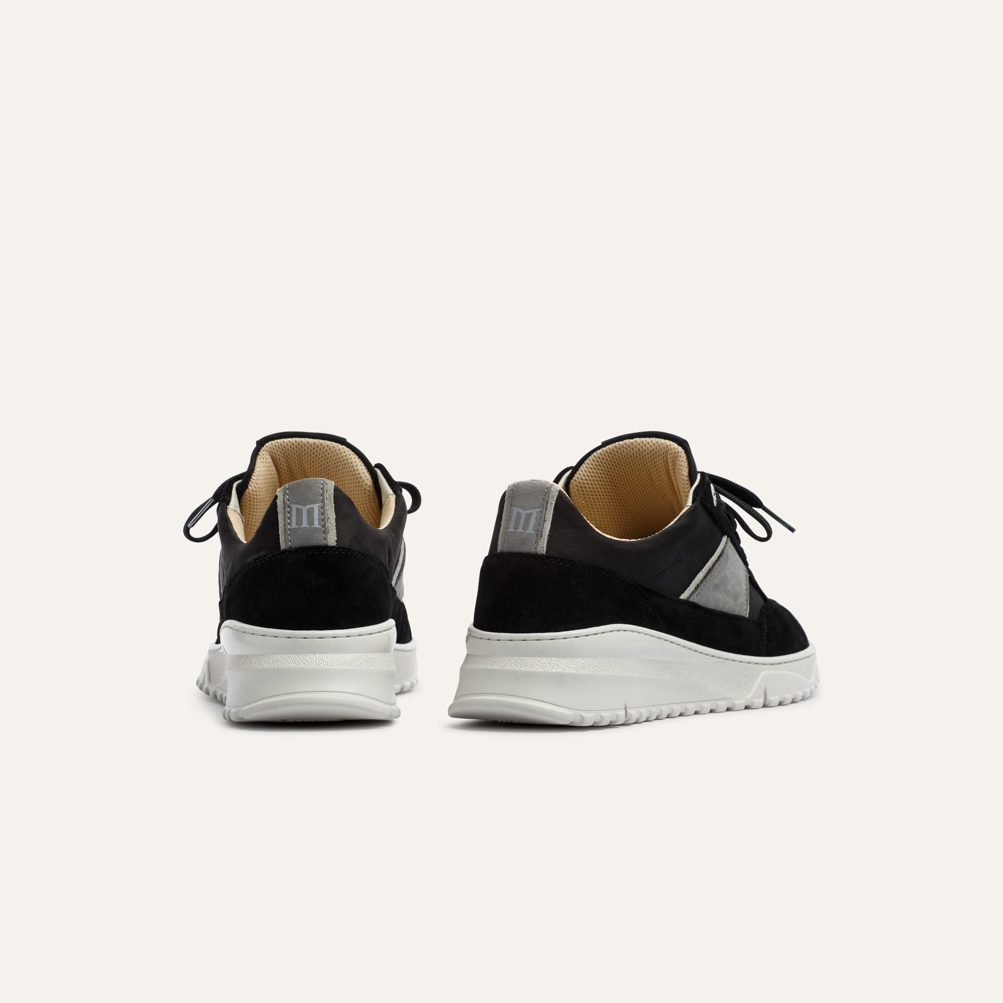 Tia Runner Essenziale Black